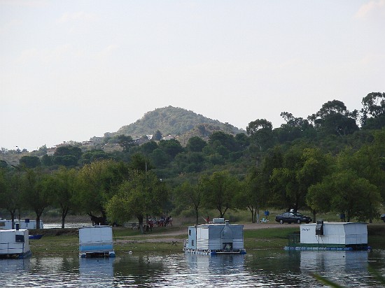 Embalse Rio Tercero-peche 1.jpg